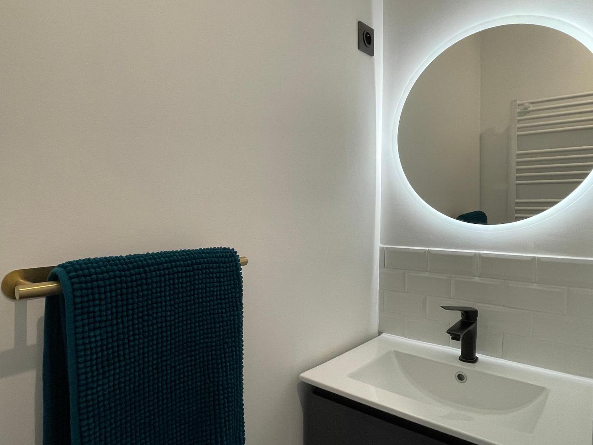 Les 3 Suites - 6 Personnes - 3 Chambres Avec Sdb Privatives Lens Esterno foto