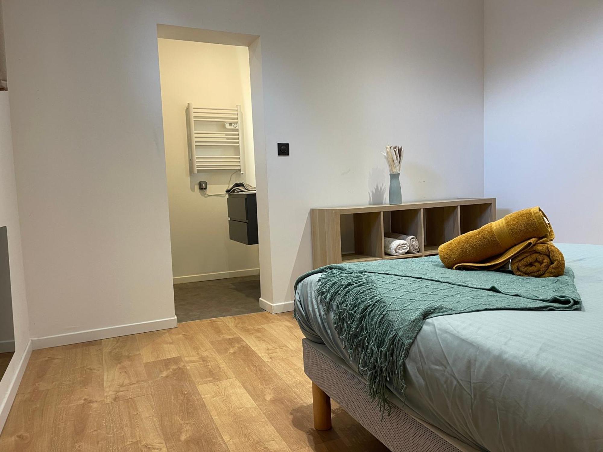 Les 3 Suites - 6 Personnes - 3 Chambres Avec Sdb Privatives Lens Esterno foto